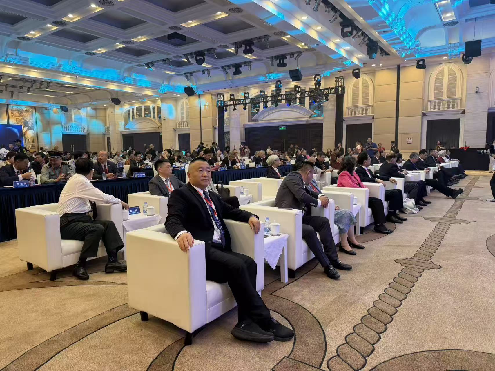 Conference audience and plenary session at the 2025 World Conference on Integrative Medicine